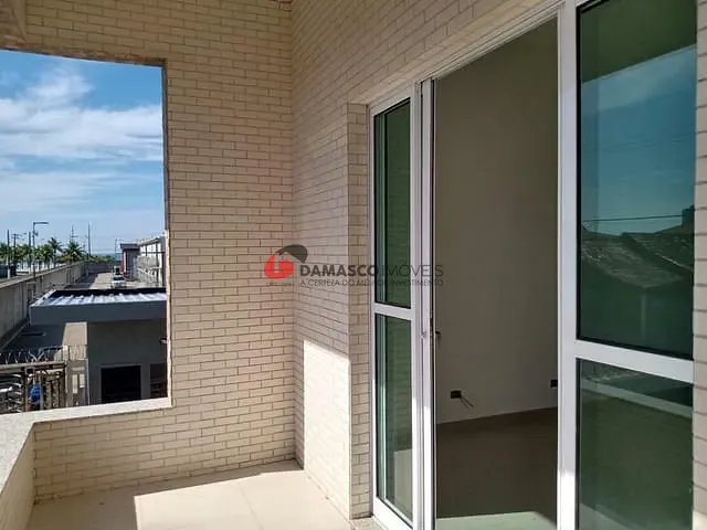 Casa com 77m², à venda, no bairro Ocian em Praia Grande