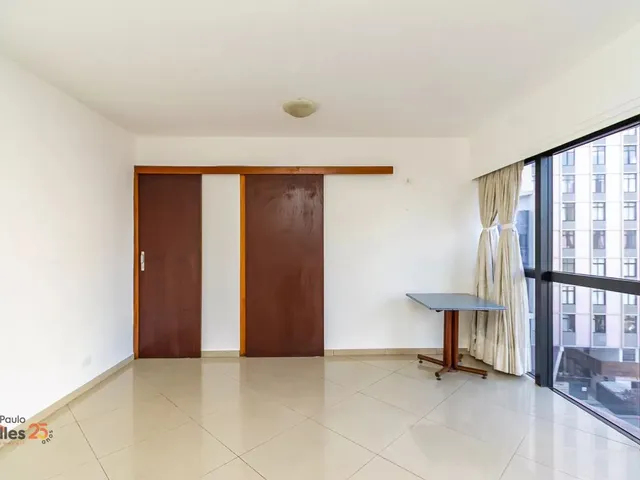 Outro 1 quarto e 1 banheiro, à venda ou para alugar, no bairro Centro em Curitiba