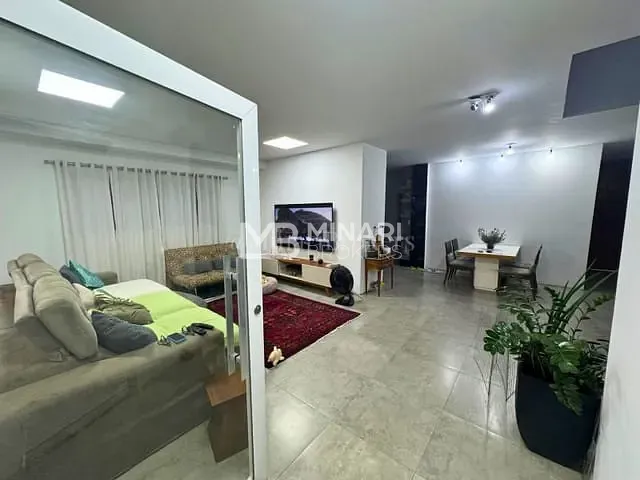 Casa com 401m² 4 quartos e 6 banheiros, à venda, no bairro Alphaville em Santana de Parnaíba