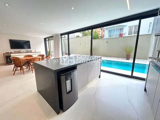Casa com 610m² 5 quartos e 8 banheiros, à venda, no bairro Alphaville Residencial Zero em Barueri
