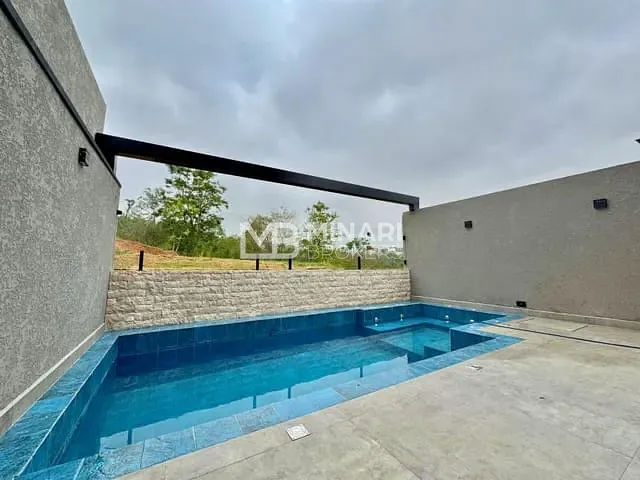 Casa 3 quartos e 3 banheiros, à venda, no bairro Villas do Jaguari em Santana de Parnaíba