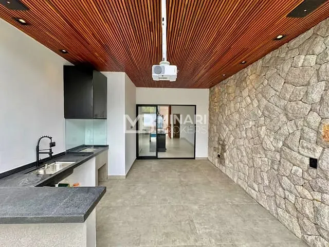 Casa 3 quartos e 3 banheiros, à venda, no bairro Villas do Jaguari em Santana de Parnaíba