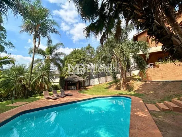 Casa com 1500m² 6 quartos e 9 banheiros, à venda, no bairro Tamboré em Barueri