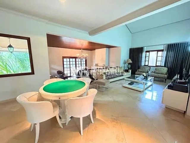 Casa com 1500m² 6 quartos e 9 banheiros, à venda, no bairro Tamboré em Barueri