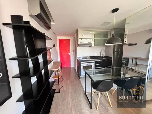 Outro 1 quarto e 1 banheiro, para alugar, no bairro Alto da Glória em Curitiba