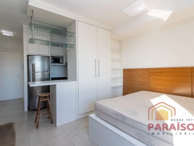 Outro 1 quarto e 1 banheiro, para alugar, no bairro Centro em Curitiba