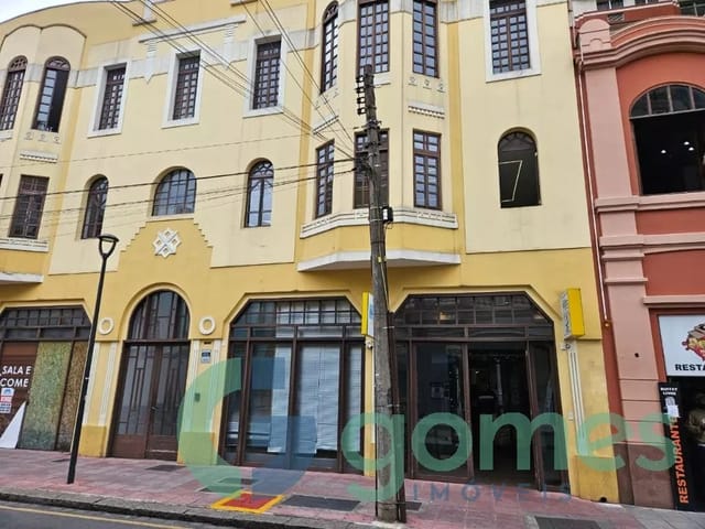 Outro 1 quarto e 1 banheiro, à venda, no bairro Centro em Curitiba
