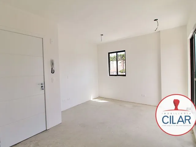 Outro 1 quarto e 1 banheiro, à venda, no bairro Novo Mundo em Curitiba