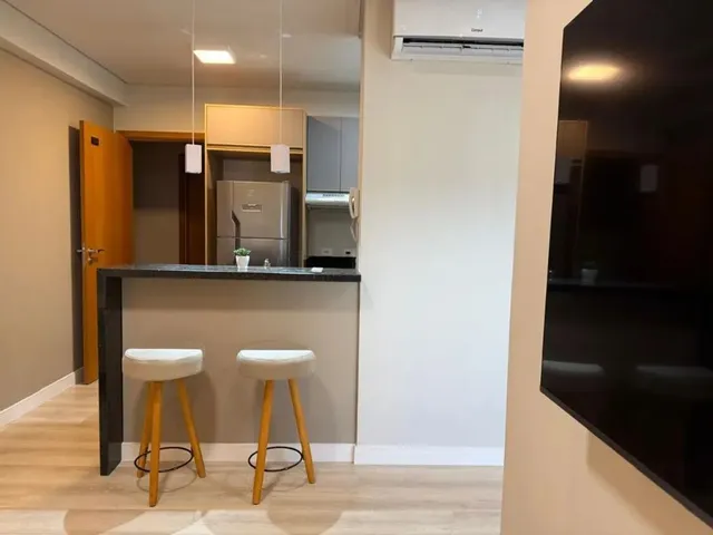 Outro 1 quarto e 1 banheiro, para alugar, no bairro Centro em Curitiba