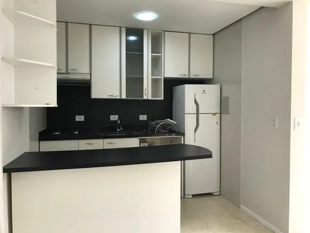 Outro 1 quarto e 1 banheiro, para alugar, no bairro Champagnat em Curitiba