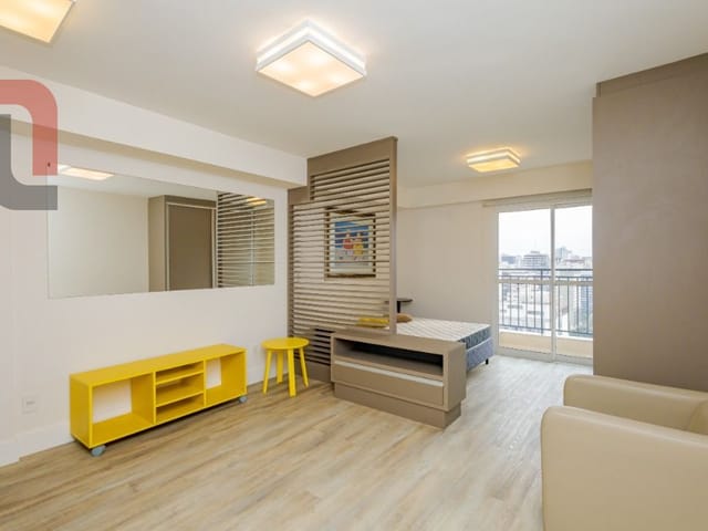 Outro 1 quarto e 1 banheiro, para alugar, no bairro Centro em Curitiba