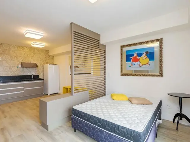 Outro 1 quarto e 1 banheiro, para alugar, no bairro Centro em Curitiba