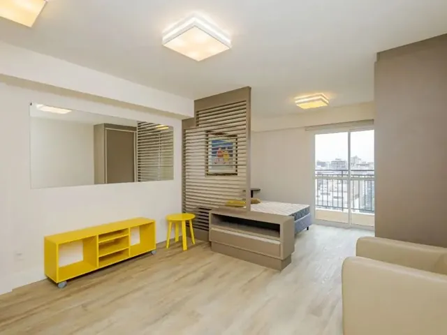 Outro 1 quarto e 1 banheiro, para alugar, no bairro Centro em Curitiba