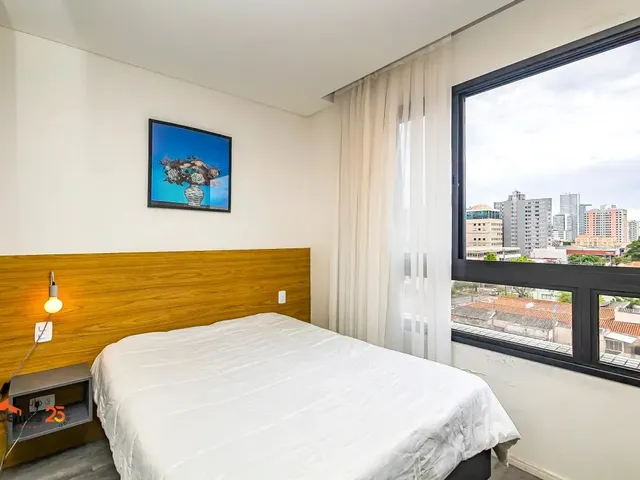 Apartamento 1 quarto e 1 banheiro, para alugar, no bairro Água Verde em Curitiba