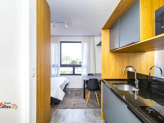 Apartamento 1 quarto e 1 banheiro, para alugar, no bairro Água Verde em Curitiba