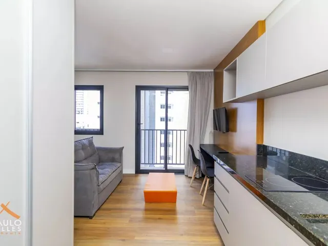 Outro para alugar, no bairro Centro em Curitiba
