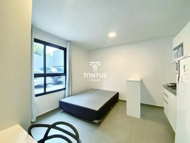 Outro 1 quarto e 1 banheiro, para alugar, no bairro Centro Cívico em Curitiba