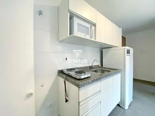 Outro 1 quarto e 1 banheiro, para alugar, no bairro Centro Cívico em Curitiba