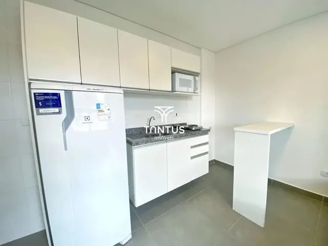 Outro 1 quarto e 1 banheiro, para alugar, no bairro Centro Cívico em Curitiba