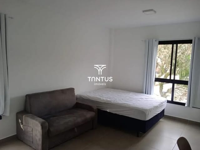 Outro 1 quarto e 1 banheiro, para alugar, no bairro Tarumã em Curitiba