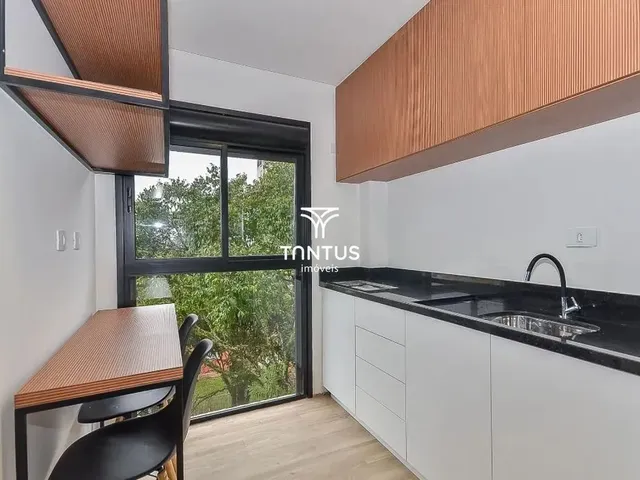 Outro 1 quarto e 1 banheiro, para alugar, no bairro Água Verde em Curitiba