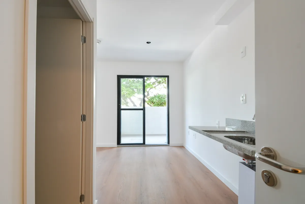 Studio para venda em Moema com 1 quarto, 27m²