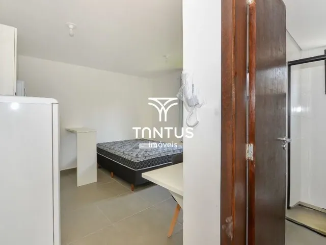 Outro 1 quarto e 1 banheiro, para alugar, no bairro Bacacheri em Curitiba