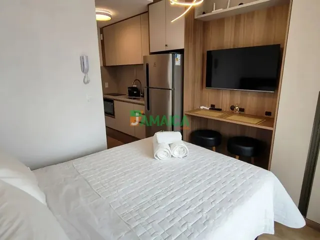 Outro com 30m² 1 quarto e 1 banheiro, para alugar, no bairro Centro em Curitiba