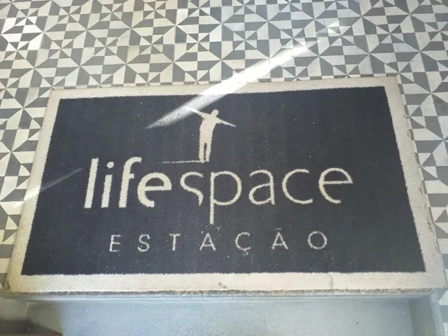 Outro 1 quarto e 1 banheiro, para alugar, no bairro Centro em Curitiba