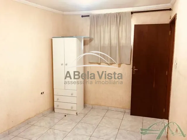 Casa com 300m² 8 quartos e 4 banheiros, à venda, no bairro Vila Menck em Osasco