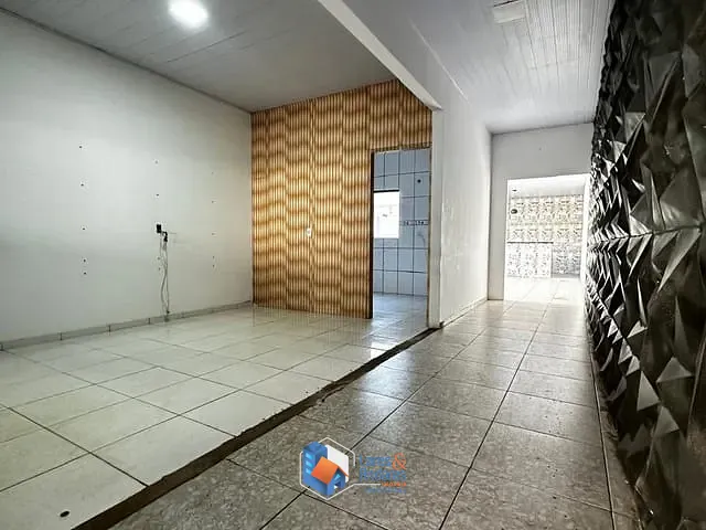 Outro com 240m² 2 quartos e 1 banheiro, à venda, no bairro Parque Residencial Universitário em Rondonópolis