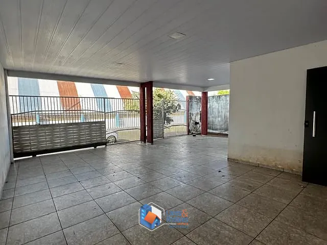 Outro com 240m² 2 quartos e 1 banheiro, à venda, no bairro Parque Residencial Universitário em Rondonópolis