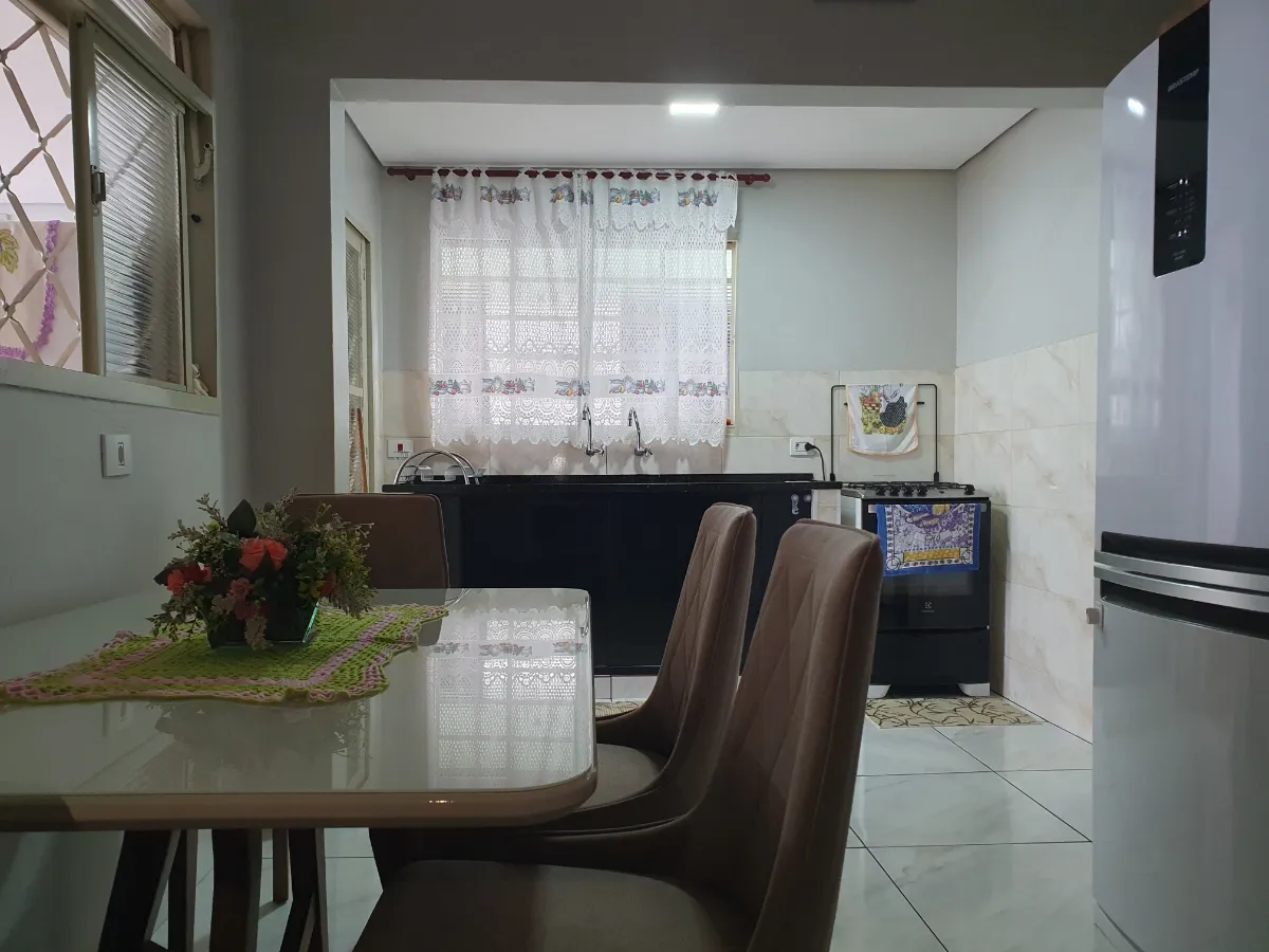 Casa de vila para venda em Jardim Monte Carlo com 3 quartos, sendo 1 suíte, 160m²
