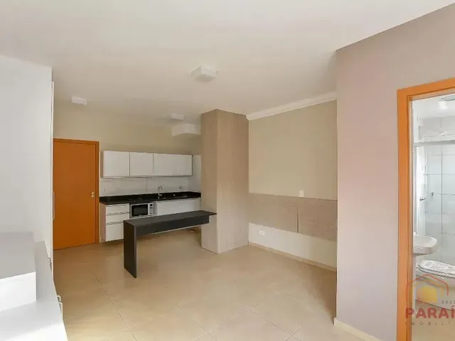 Outro 1 quarto e 1 banheiro, para alugar, no bairro Centro em Curitiba