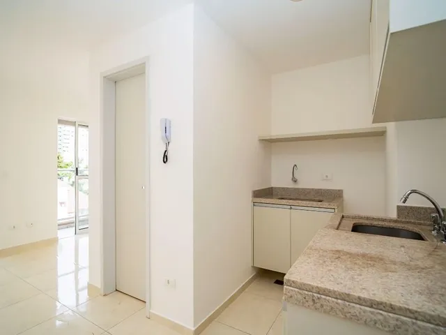 Outro 1 quarto e 1 banheiro, para alugar, no bairro Cristo Rei em Curitiba