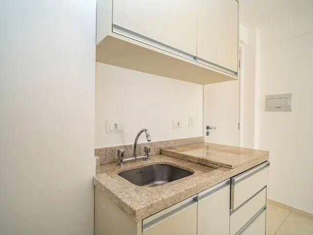 Outro 1 quarto e 1 banheiro, para alugar, no bairro Cristo Rei em Curitiba