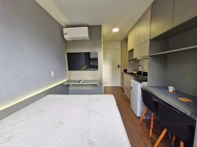 Outro 1 quarto e 1 banheiro, para alugar, no bairro Alto da Glória em Curitiba