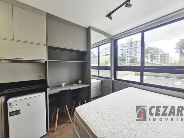 Outro 1 quarto e 1 banheiro, para alugar, no bairro Alto da Glória em Curitiba