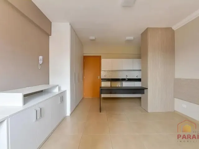 Outro 1 quarto e 1 banheiro, para alugar, no bairro Centro em Curitiba
