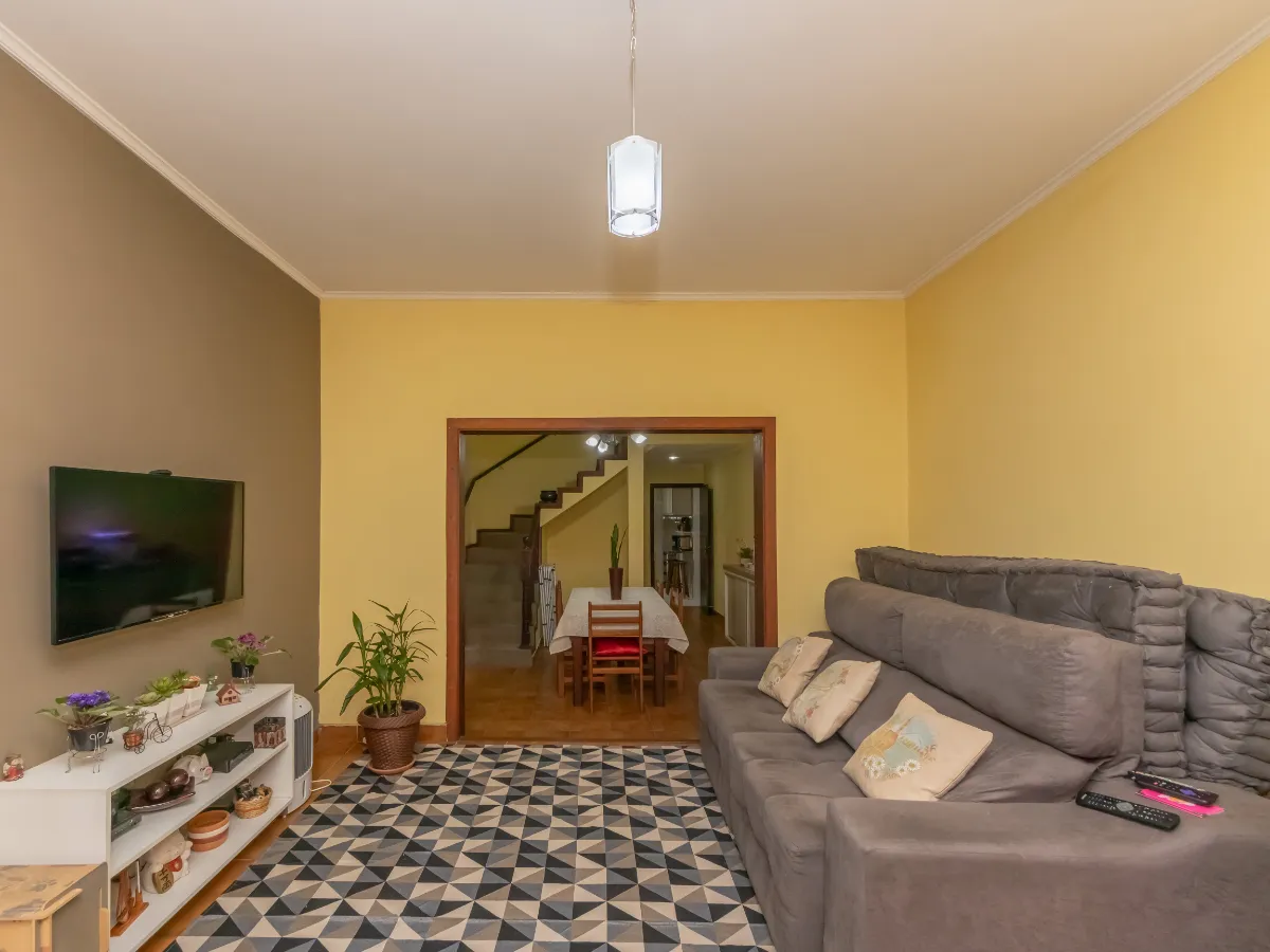 Casa para venda em Perus com 3 quartos, sendo 1 suíte, 182m²