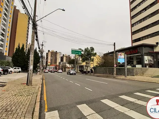 Outro 1 quarto e 1 banheiro, para alugar, no bairro Centro em Curitiba
