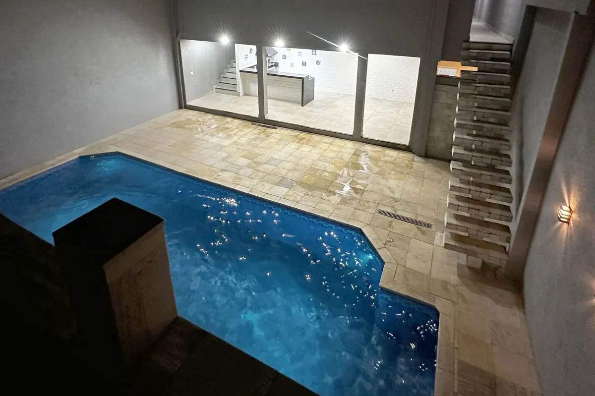 Casa de vila para venda em Vila Santa Cruz com 3 quartos, sendo 2 suítes , 280m²