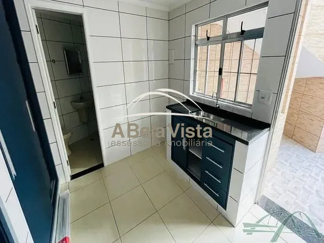 Sobrado com 397m², à venda, no bairro Umuarama em Osasco