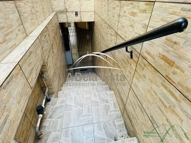 Sobrado com 397m², à venda, no bairro Umuarama em Osasco
