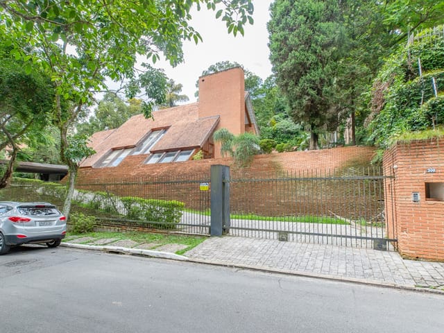 Outro com 2000m² 4 quartos e 6 banheiros, à venda, no bairro Retiro Morumbi em São Paulo