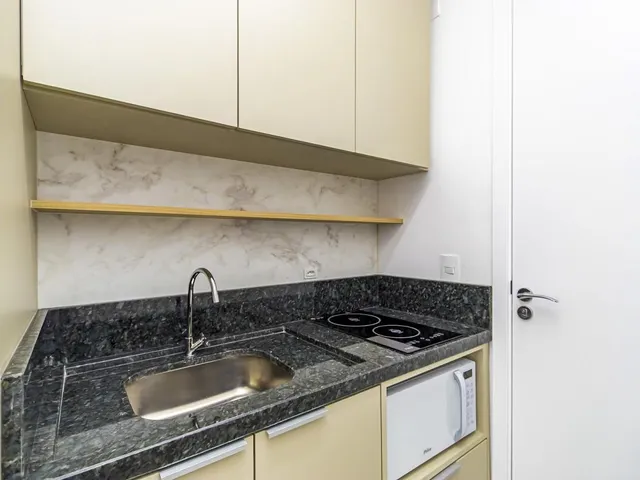 Outro 1 quarto e 1 banheiro, à venda, no bairro Centro em Curitiba