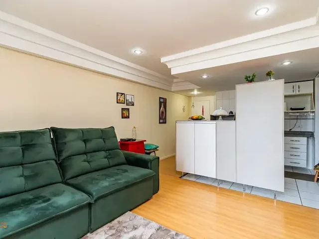 Outro 1 quarto e 1 banheiro, à venda, no bairro Cristo Rei em Curitiba