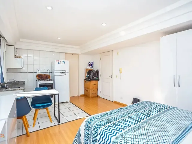 Outro 1 quarto e 1 banheiro, à venda, no bairro Cristo Rei em Curitiba