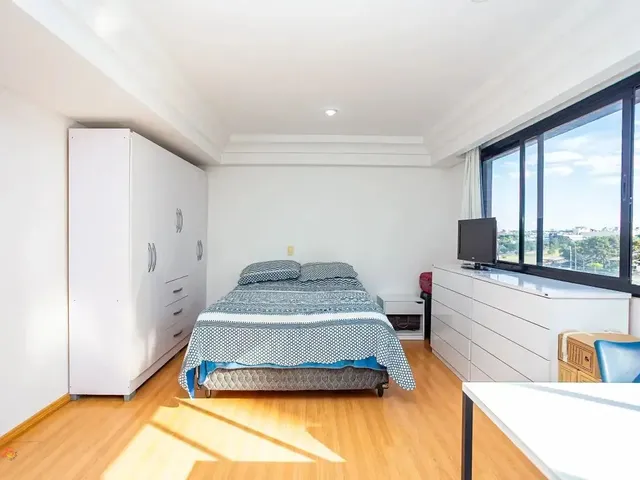 Outro 1 quarto e 1 banheiro, à venda, no bairro Cristo Rei em Curitiba