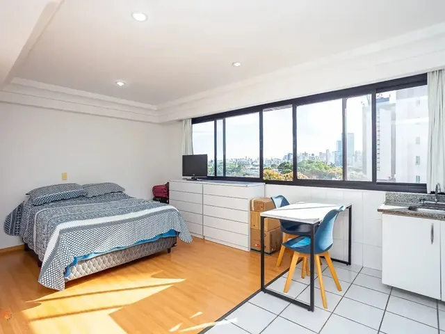 Outro 1 quarto e 1 banheiro, à venda, no bairro Cristo Rei em Curitiba